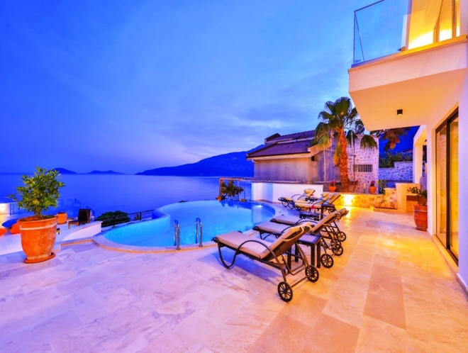 Villa More