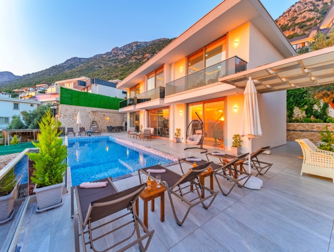 Villa July