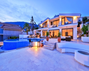 Villa More