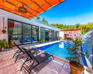Villa Neon İslamlar
