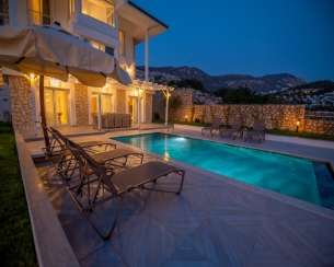 Villa Elena 2
