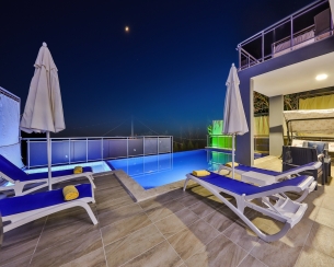 Villa Adelya