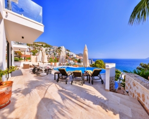 Villa More