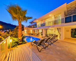 Villa Lumiere 1