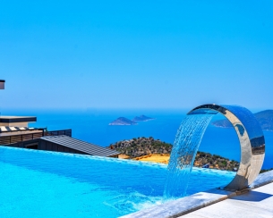 Villa July