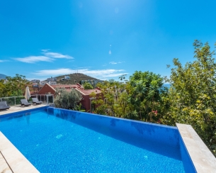 Villa Greenscape