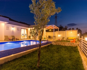 Villa Nar