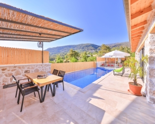 Villa Aqua Stone