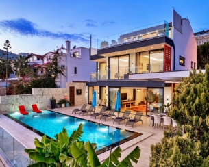 Villa Cratos Luxury