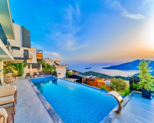 Villa July