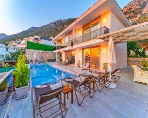 Villa July