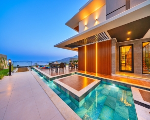 Villa Aura C