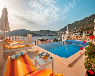 Villa Ketchy
