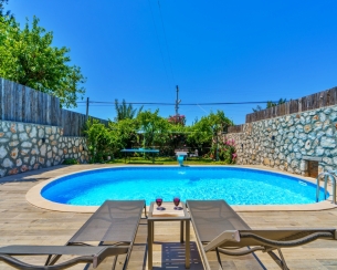 Villa YEK