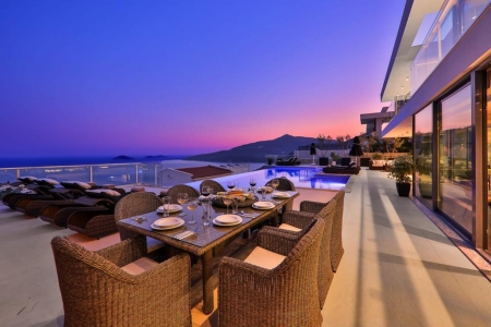 Villa Manila 1 Resim