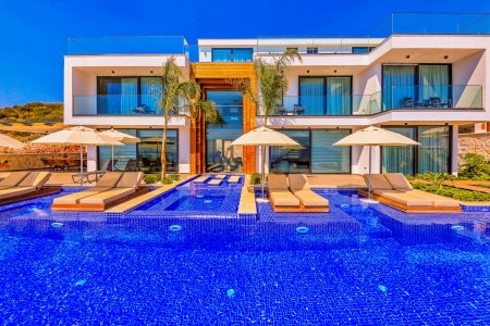 Villa Escala 1 Resim